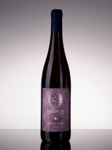 saga pinot noir.jpg